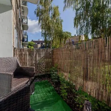 The London Apartment Exterior photo