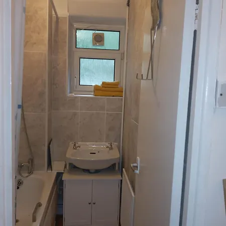 The London Apartment Exterior photo