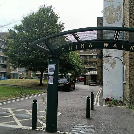 The London Apartment Exterior photo